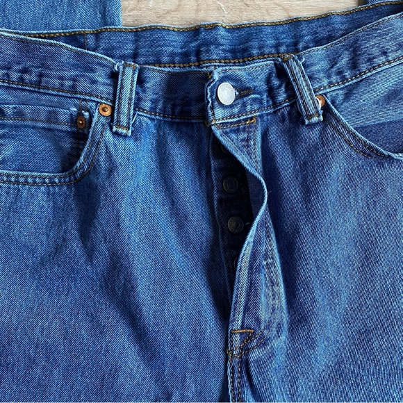 Vintage Levi’s 501 button fly men’s 34/30 denim jeans - Picture 4 of 9